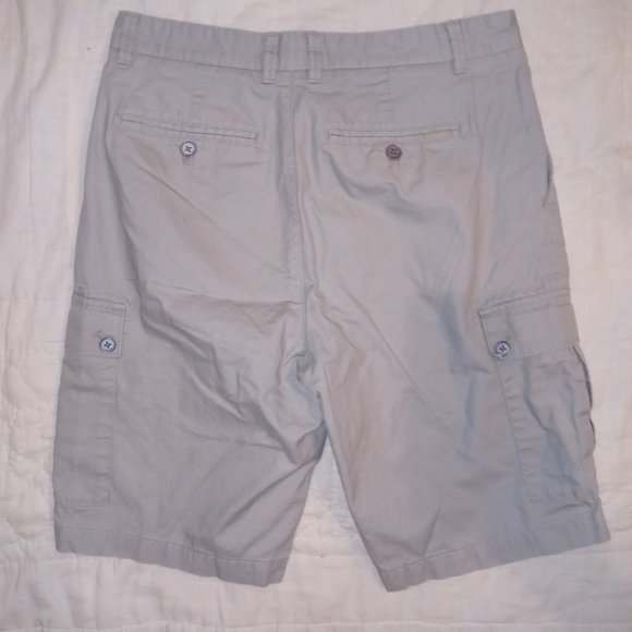 Calvin Klein Cargo Shorts - Picture 4 of 6